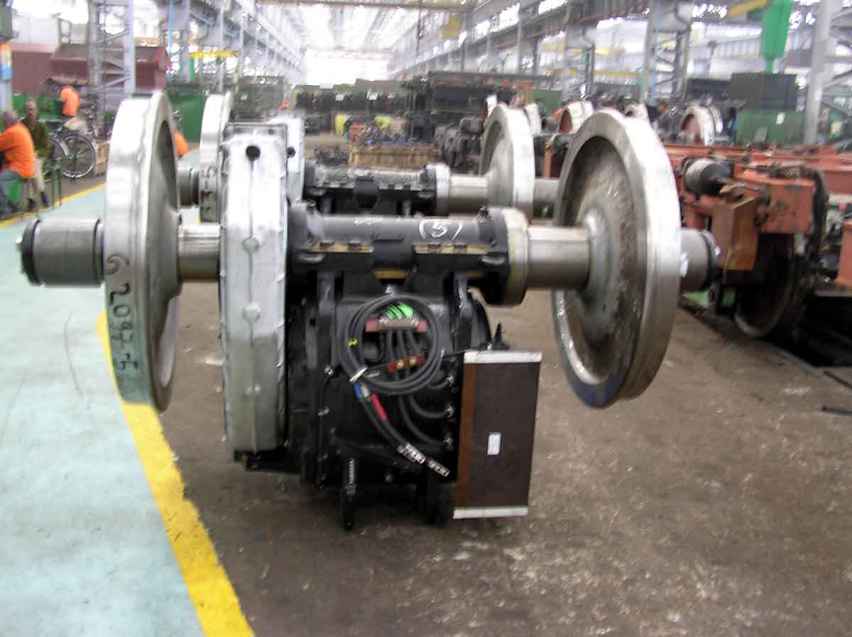 Complete wheel assembly.jpg (57944 bytes)